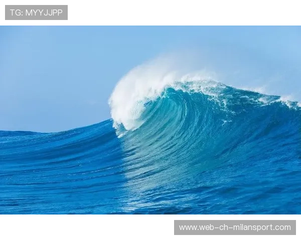 _蓝色海浪冲浪赛：海上青春的热血奔放_，海浪蓝颜色